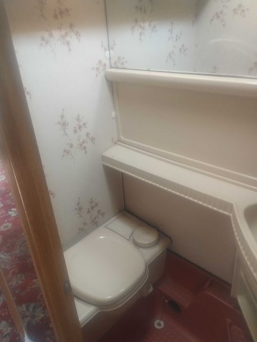 Причеп житловий в гарному стані