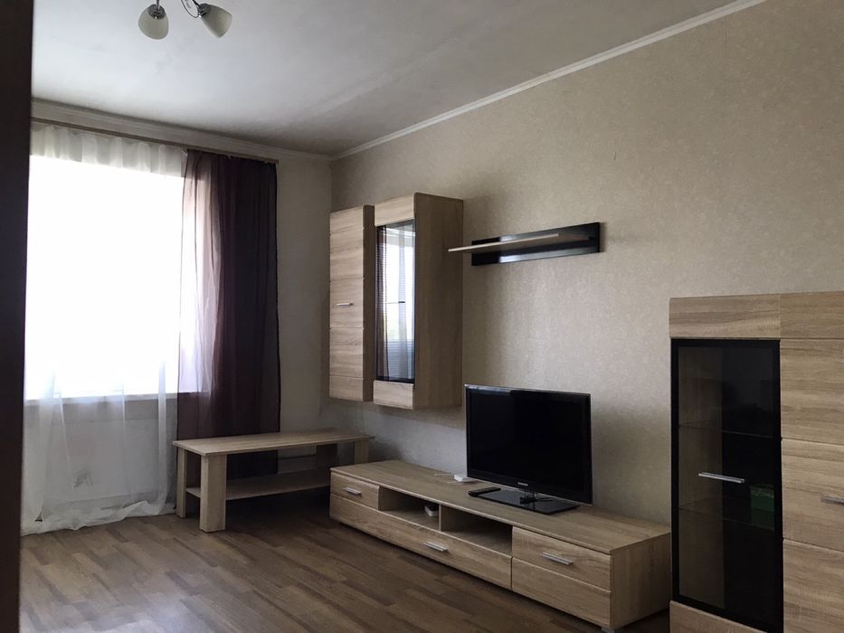 Сдам Посуточно  2, 3 комн. квартиры. Обустроены Центр