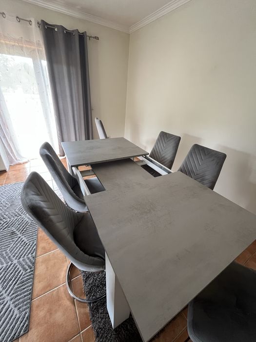 Mesa de jantar extensível