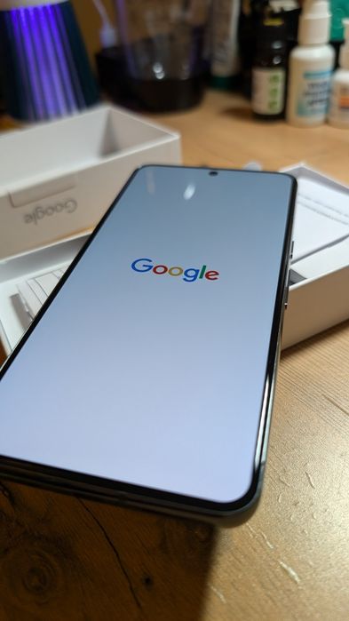 Pixel 8 pro , na gwarancji , stan bdb