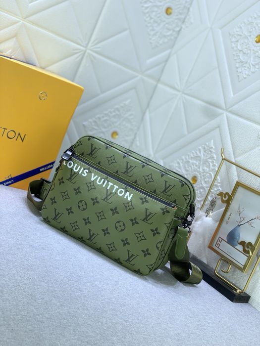 Louis Vuitton зеленая сумка хаки мужская унисекс кожаная оригинал