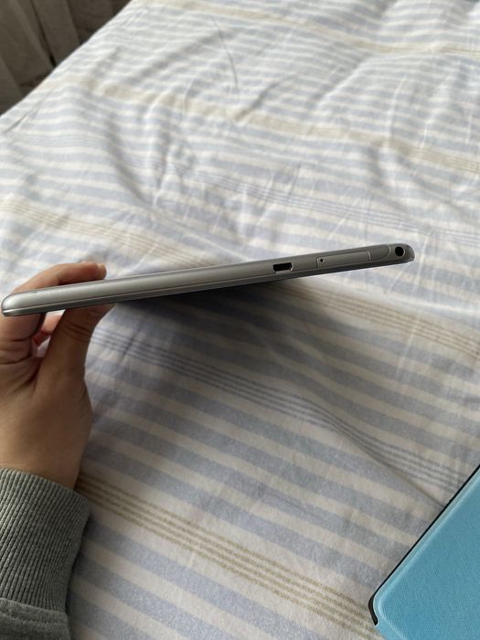 Планшет  Huawei MediaPad T3 10 (модель AGS-W09)