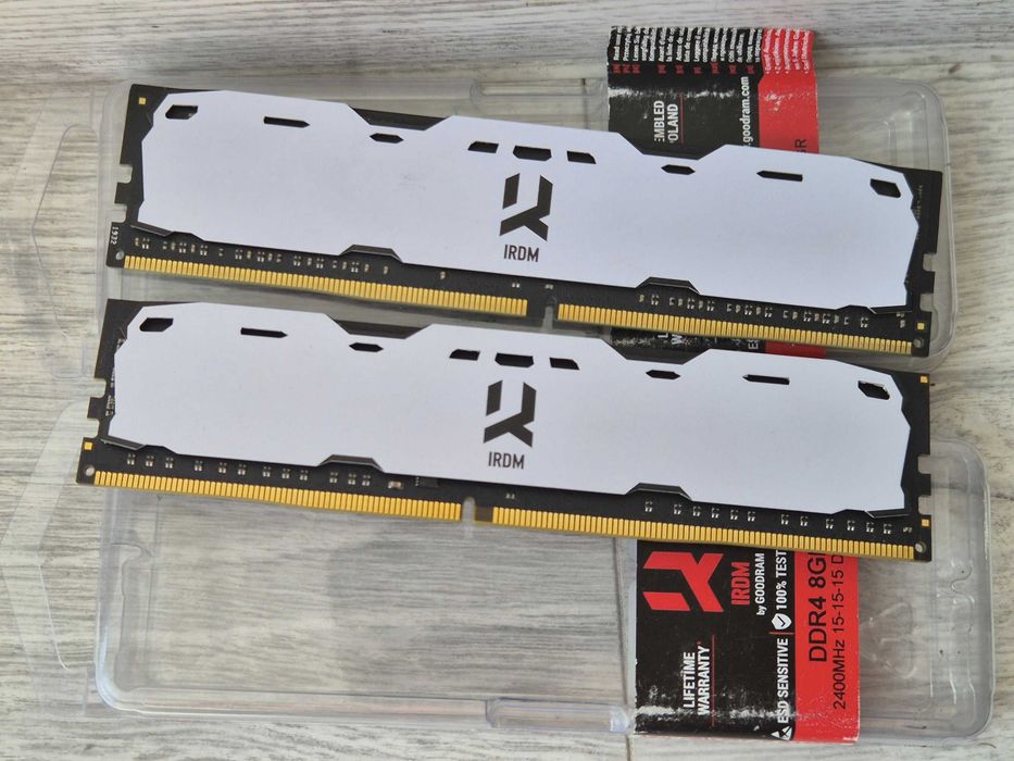 пам'ять DDR4 16GB (2x8) 2400MHz CL15 GOODRAM Iridium X. Trade-in