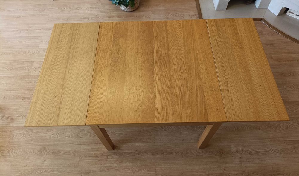 Mesa de jantar de madeira com 4 ou 6 lugares