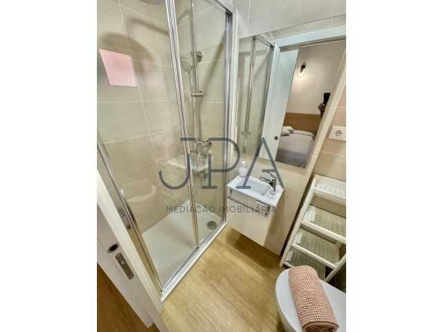 AF-T2-15 Com parqueamento e piscina Monte Gordo