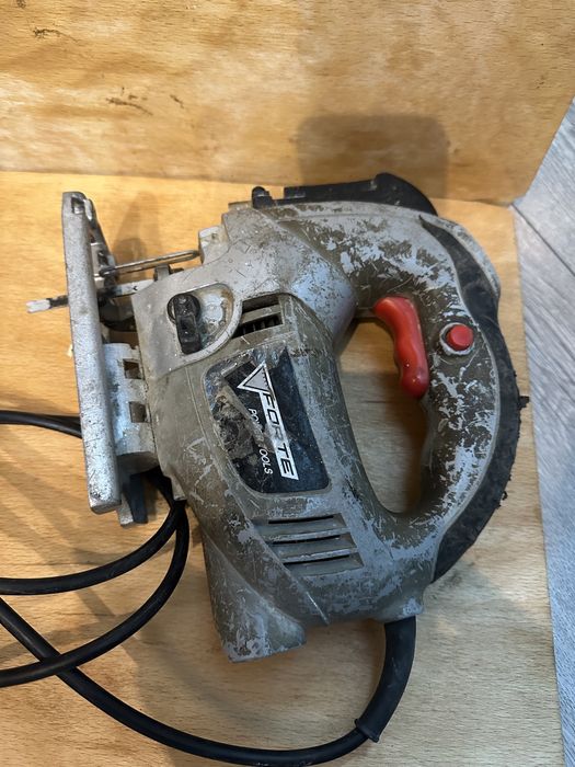 Продам електролобзік