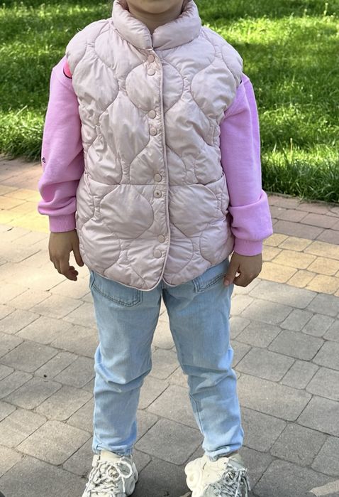 Zara жилетка  р.110