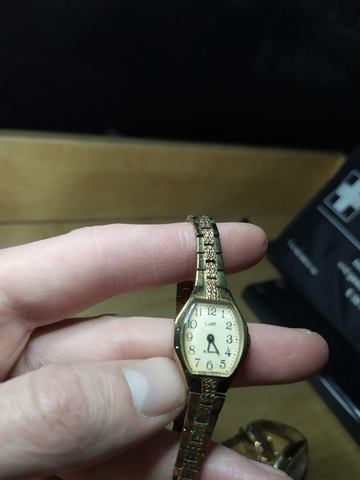 Часы ЛУЧ есть пару вариантов