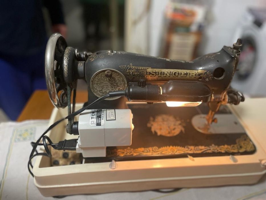 Máquina de costura portátil