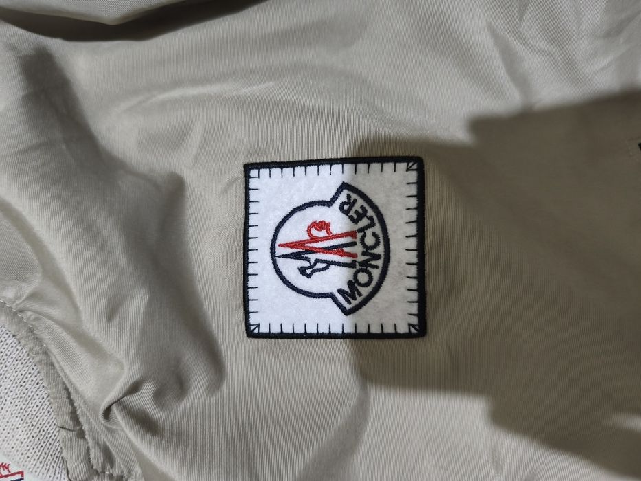 Куртка весняна moncler