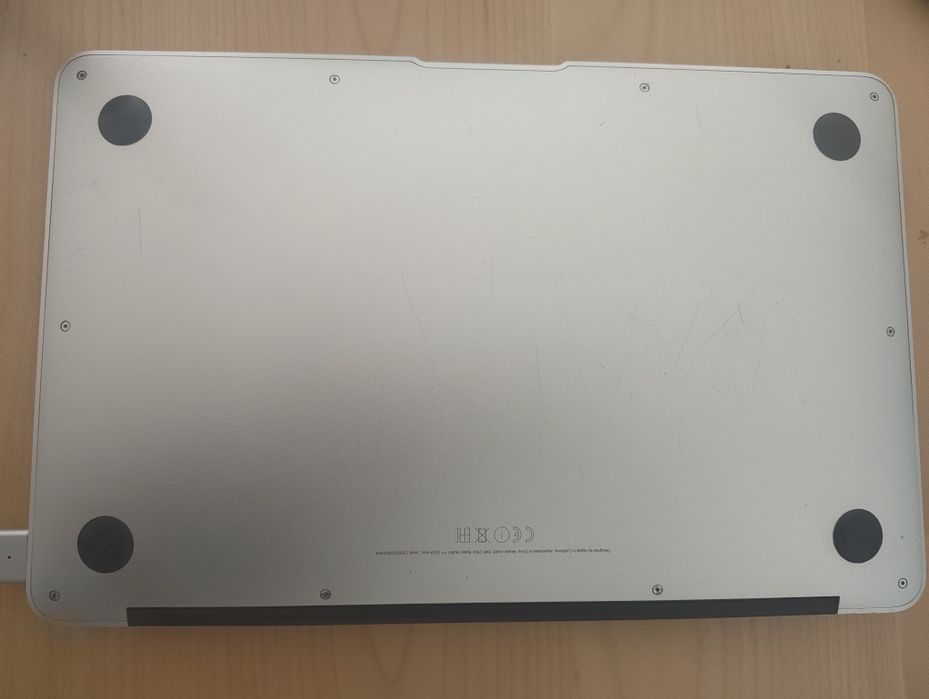 Vendo Mac book polegadas  - usado