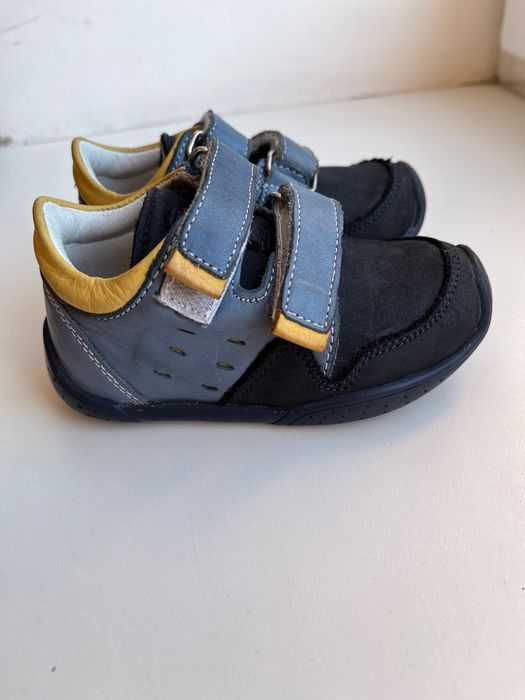 Дитячі кросівки фірми Perlina