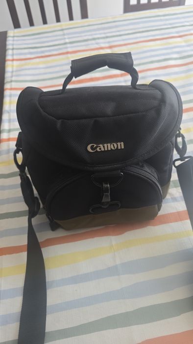 Camara canon com 2 lentes