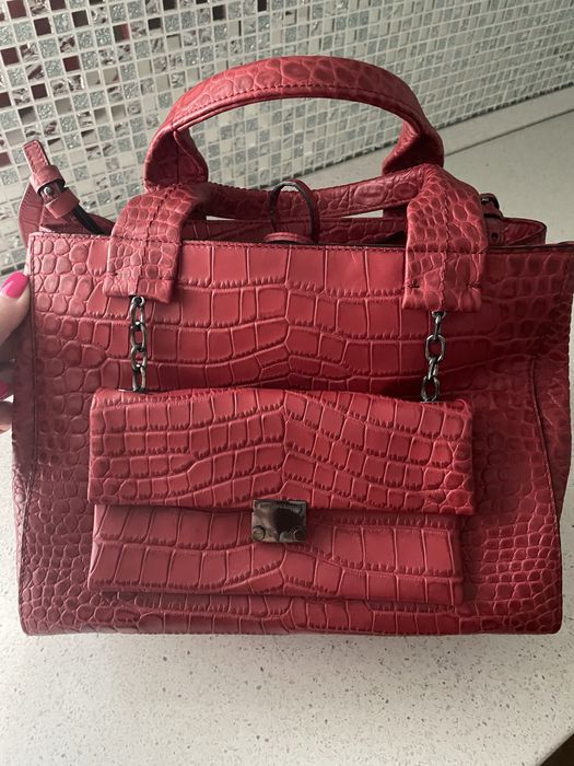 Сумка червона( колір не яскравий), натуральна шкіра, Emporii Armani.