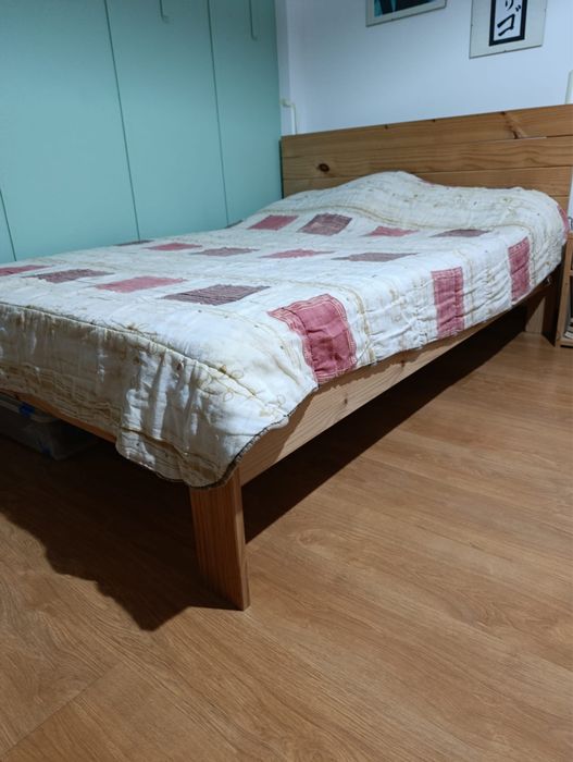 Cama + Mesa cabeceira  mueble lufe madeira natural