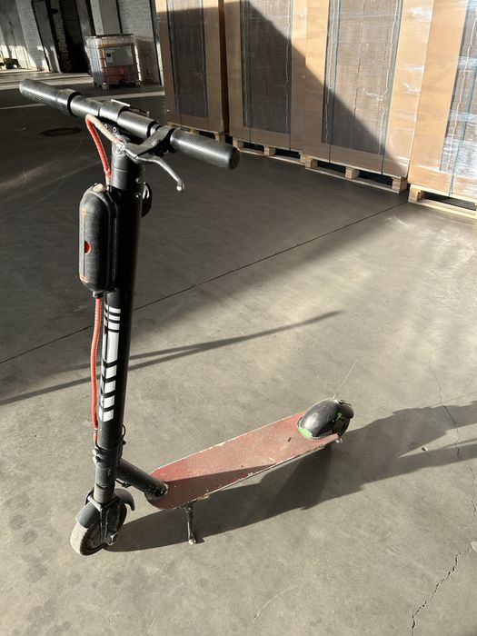 Електросамокат laym