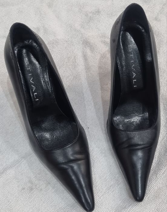 Lote de Sapatos Mulher N° 34 valor cada variado ver todas fotos