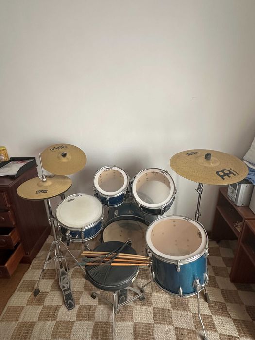 Vendo bateria completa com acessórios – marcas de qualidade