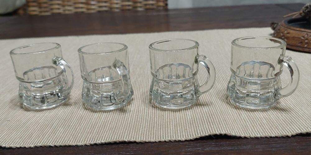 Conjuntinho de 4 canequinhas