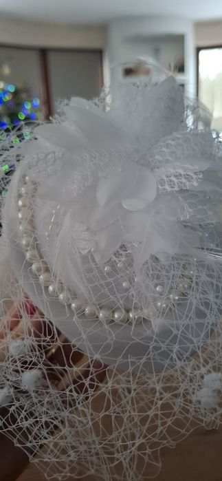 Fascynator ślubny z perełkami nowy