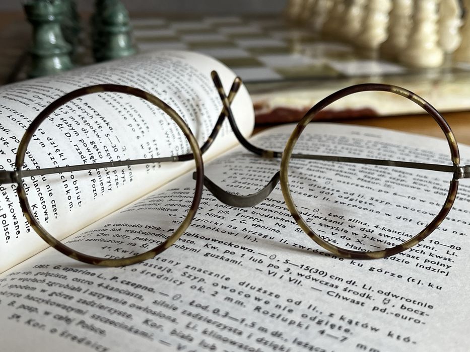 Antyczne okulary-  ramki