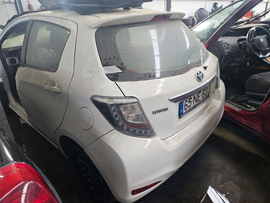 Toyota Yaris 2015 para peças