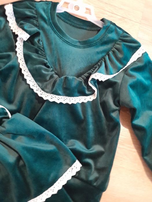 Komplet zestaw welurowy zielony 6 lat spódniczka bluza