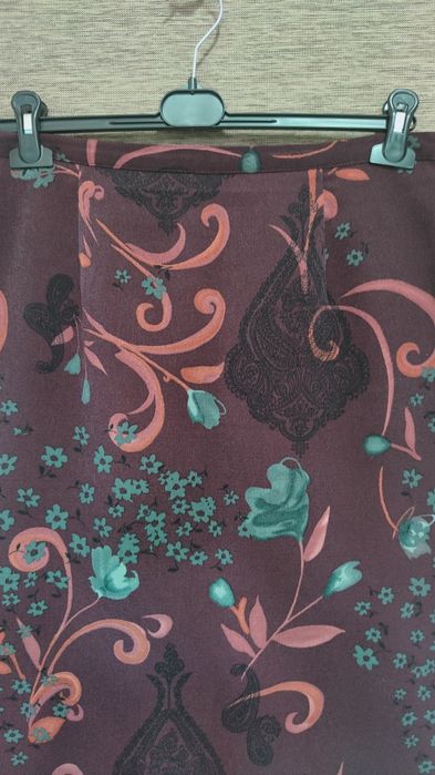 Kolorowa długa spódnica