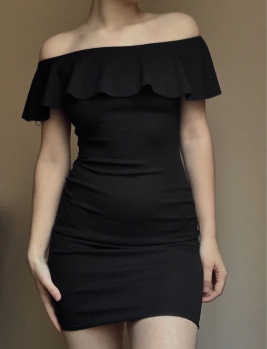 Сукня чорного кольору