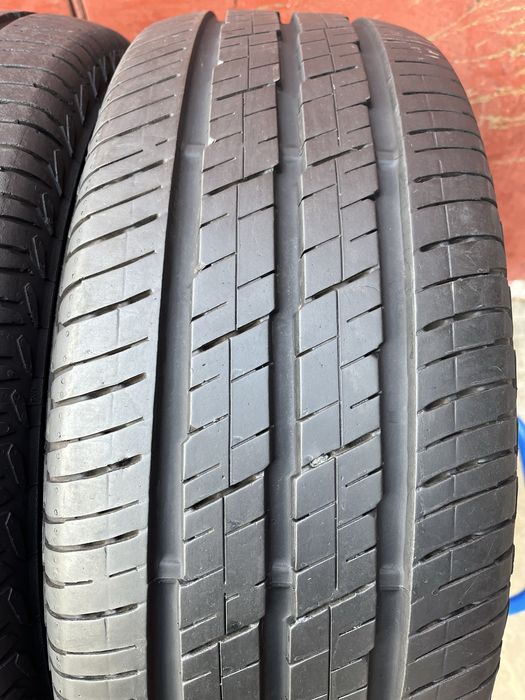 235/65/16C R16C Continental Vanco 2 4шт ціна за 1шт шини