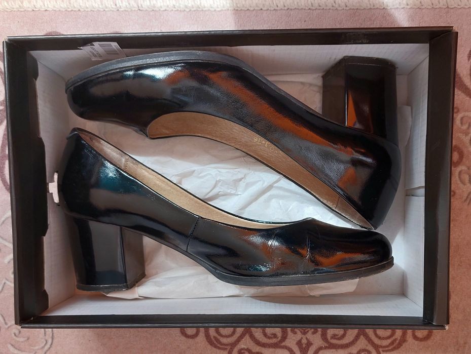 Женские кожанные туфли