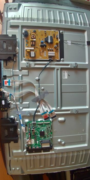 Smart TV led LG 55 polegadas (140cm) ecrã partido