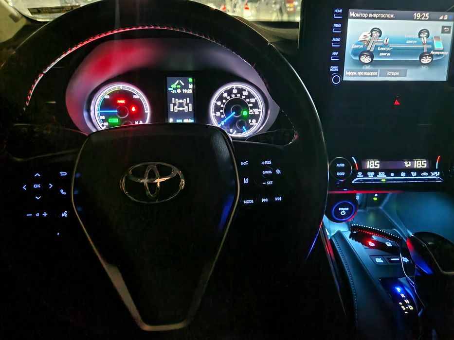 Toyota Venza гібрид 2022рік