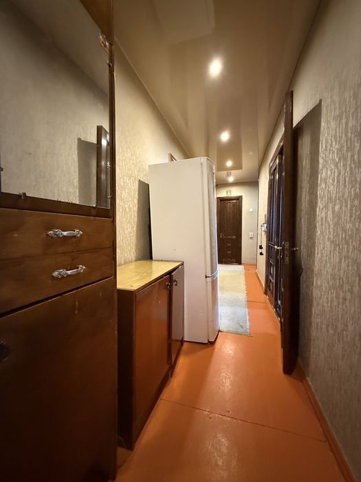 Здам на рік і більше чотирикімнатну квартиру в Чорноморську.