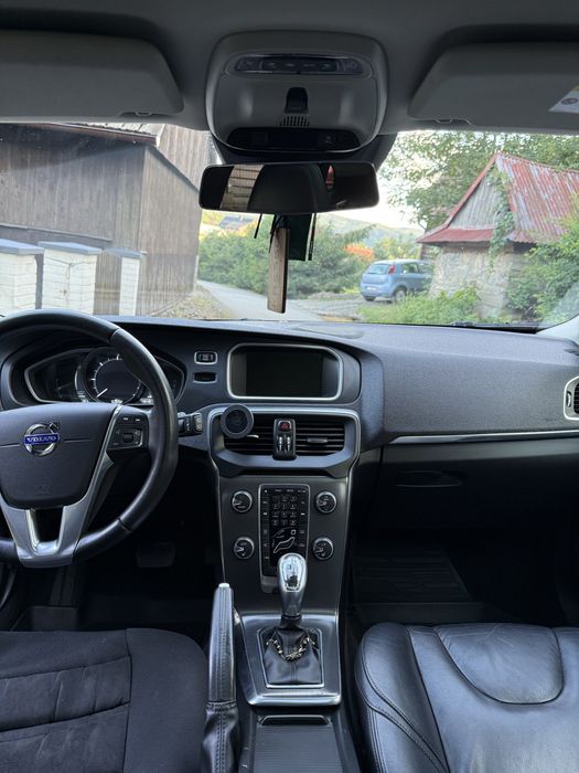 Volvo V40 D4 2012