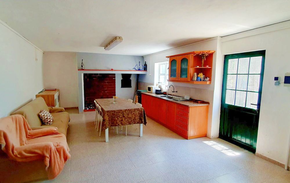 Espaço privado para alugar festas com zona interior e exterior