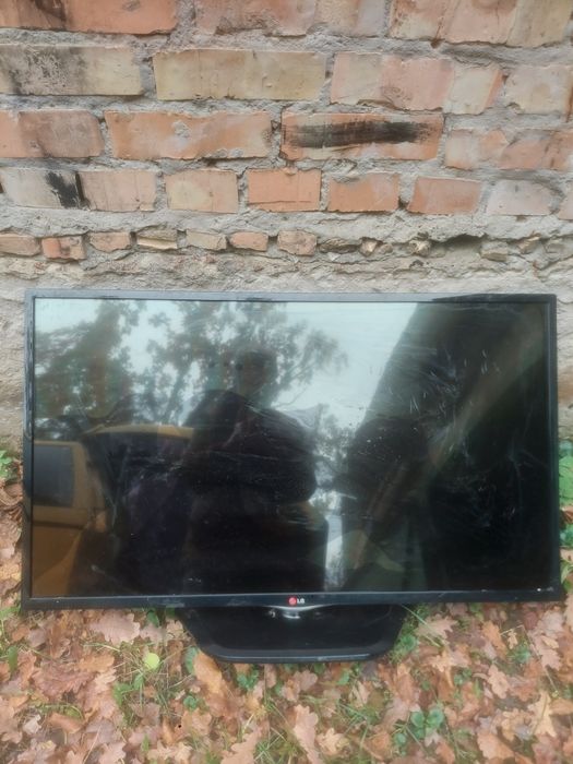 Телевизор LG 42 діагональ