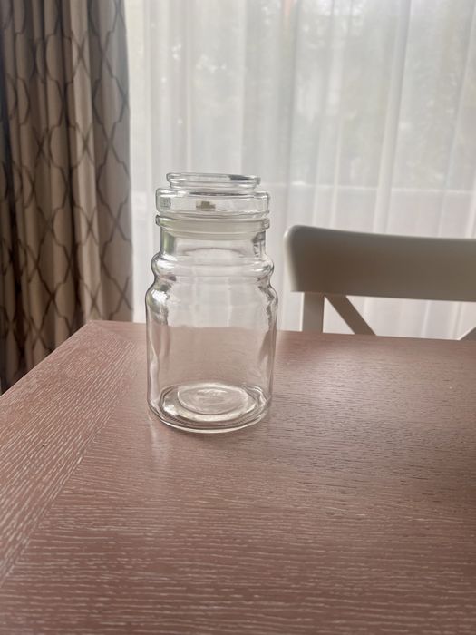 Słoik o wysokości 18,5 cm