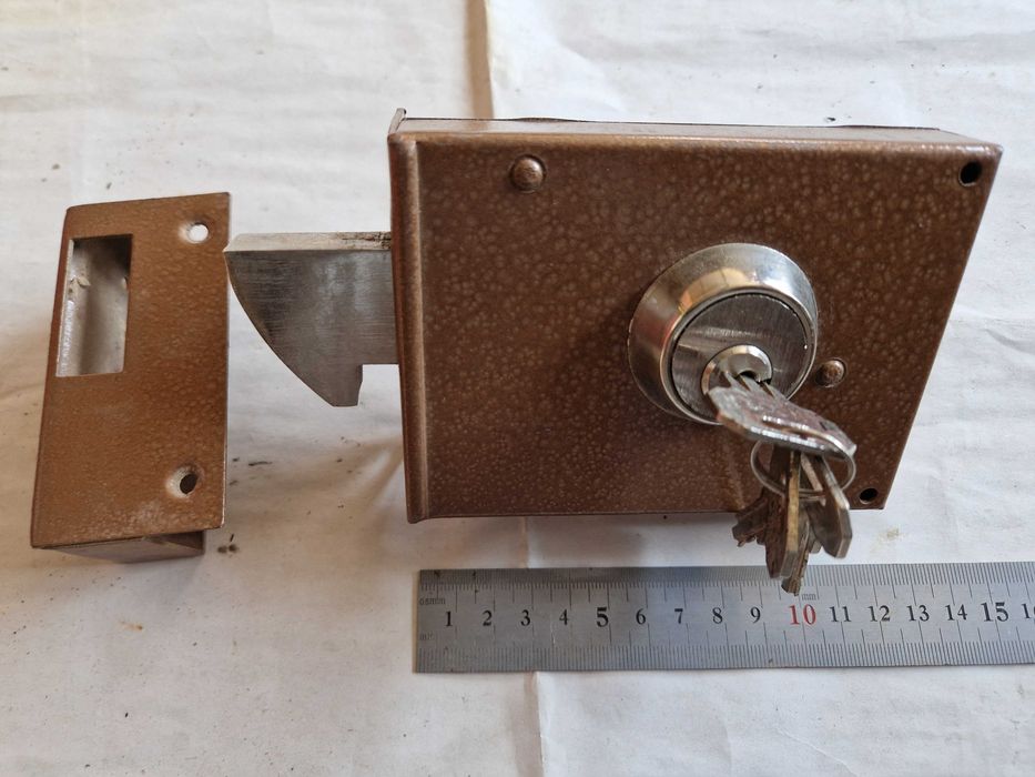 fechadura de porta exterior