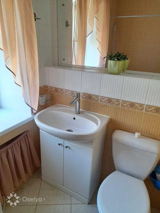 Продаж 2-кімнатної квартири з ремонтом, вул. Костанайська, 2 Деміївка