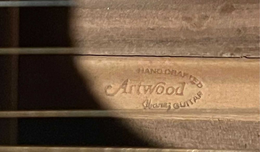 Ibanez acústica 7 cordas AJ307CE