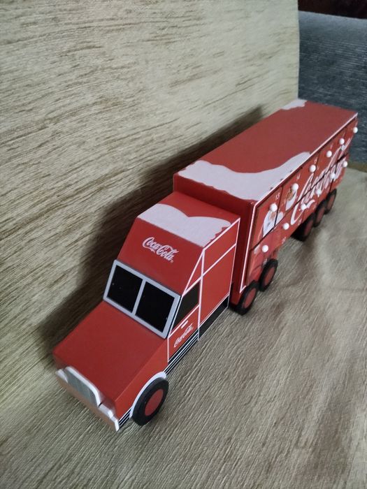 Camião madeira Coca Cola