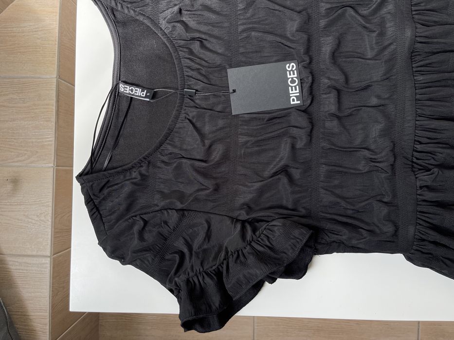 Pieces - Andrea - чорна міні сукня з воланами