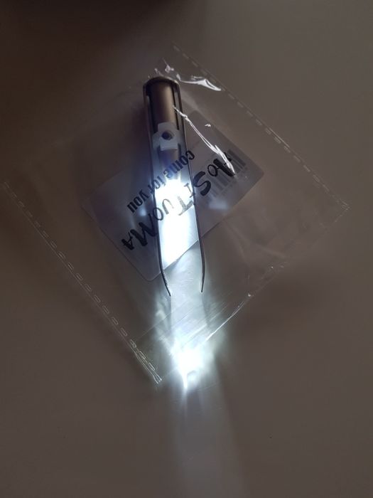 Pęseta led do korekty brwi napraw