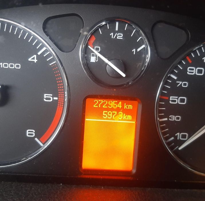 Peugeot 407 SW     preta