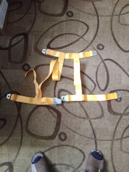 Регулируемый ремень безопасности для водного транспорта и спорта.