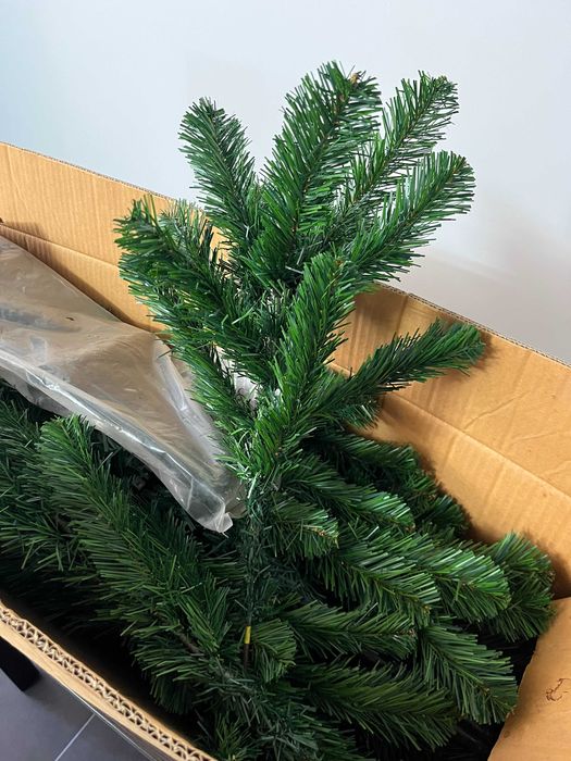 Árvore de Natal artificial 150cm com adereços