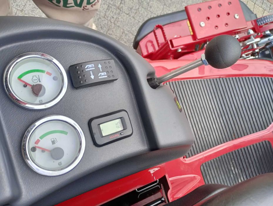 Nowa Profesjonalna kosiarka Toro H800 Górny ,Yanmar diesel Kosz Kubota