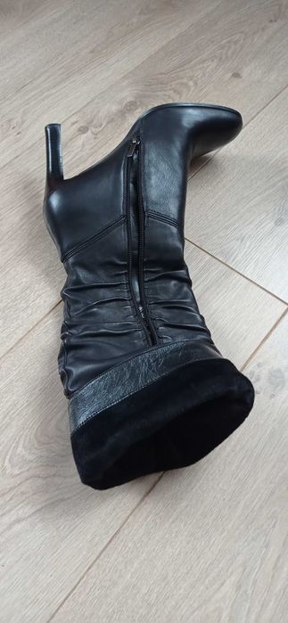 Шкіряні  брендові сапожки 39 розмір