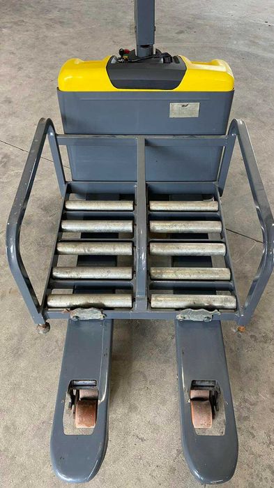 Стіл для  бічної заміни АКБ штабелер рокла